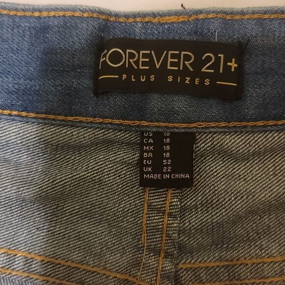 Forever 21 distressed denim shorts size 18 - Picture 8 of 9